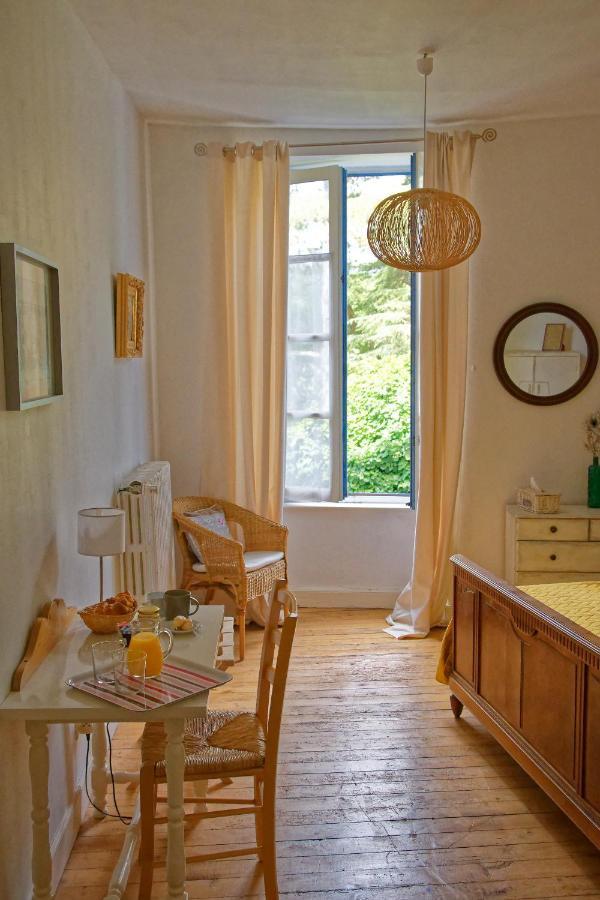 Maison Rives - Village Du Livre De Montolieu Bagian luar foto