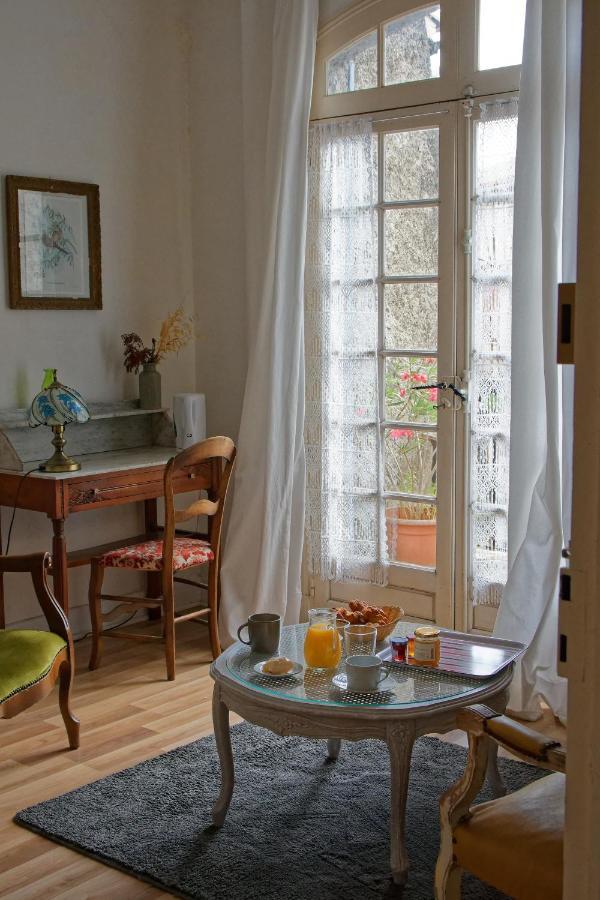 Maison Rives - Village Du Livre De Montolieu Bagian luar foto